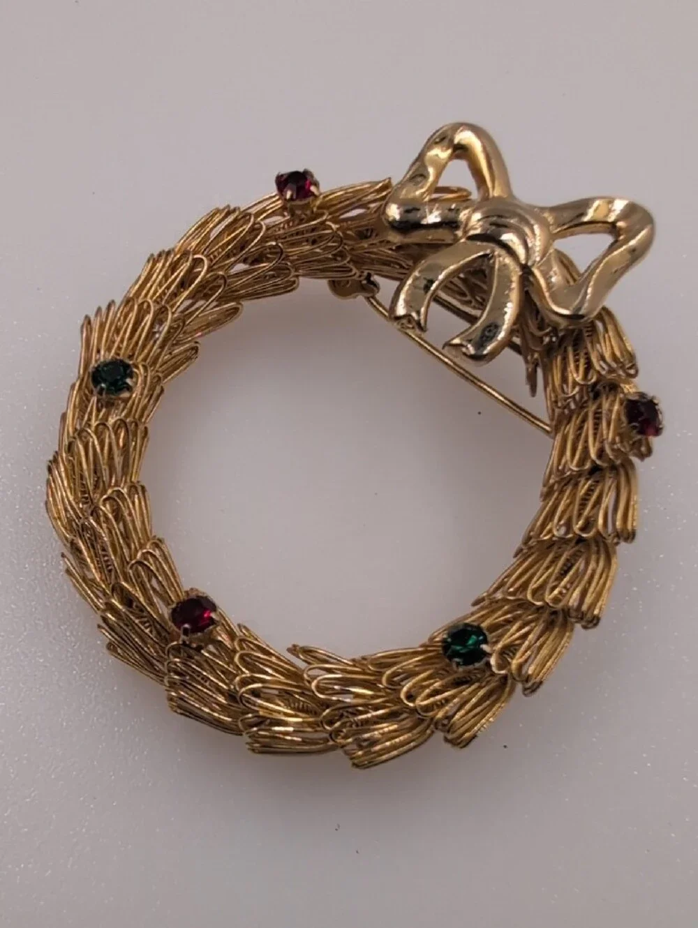 Gold-Tone Wreath Brooch with Green and Red Stones C66